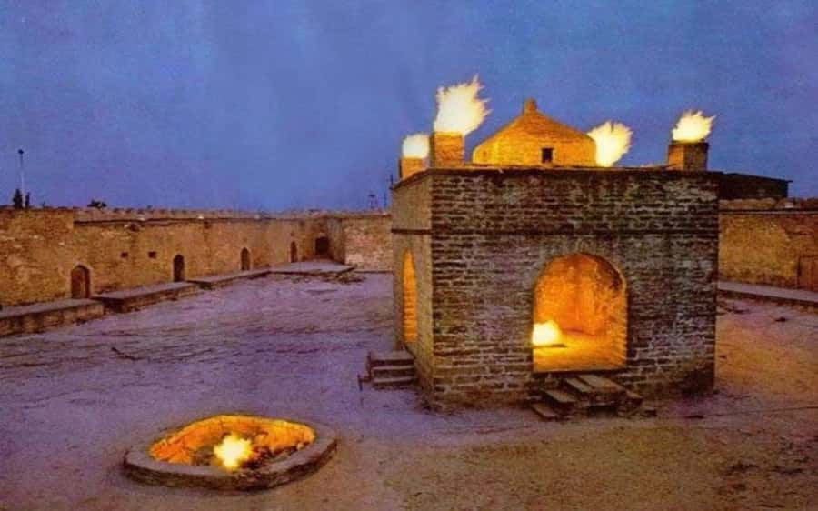 Ateshgah Fire temple and Burning mountain tour - Key points at a glance