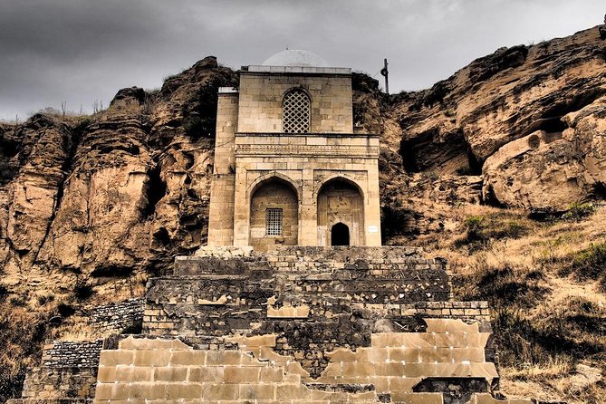Azerbaijan in 9 days - Day 8: Returning to Baku, Ateshgah, and Yanardag