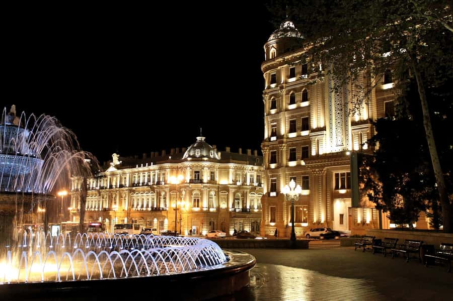 Baku: 3-Hour Private Night Tour (Yanardag & More) - Why Baku is best seen after sunset