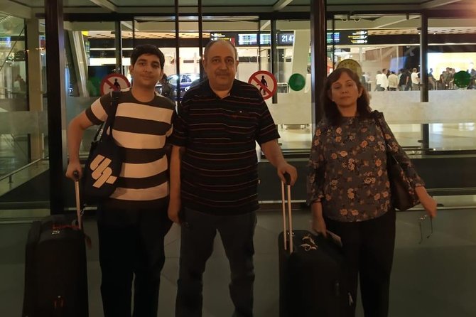 Baku Airport Transfer with Meet and Greet - What this transfer does well for first-time arrivals