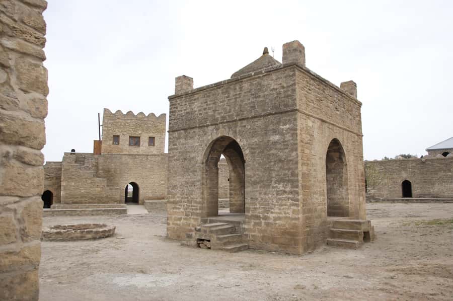 Baku: Burning Mountain & Zorastrian Temple Private Tour - Key points to know before booking