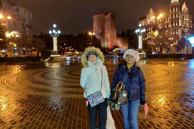 Baku by Night: Small-Group Walking Tour - What the guides add to the evening
