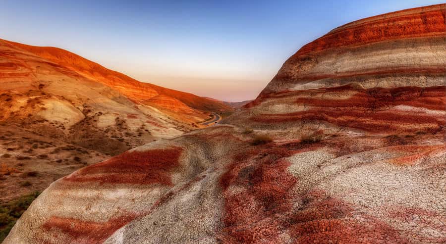 Baku: Candy Mountain, Pink Lake, Besh Barmag Dag and Mosque - Why this day trip works from Baku