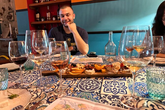 Baku City Guided Wine Tour (snacks included) - Meeting your guide at Nasimi Monument