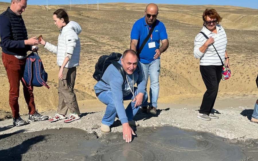 Baku: Gobustan & Absheron Group Tour + Lunch & Tickets inc - A Caspian View Before Lunch