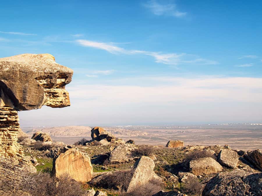 Baku: Gobustan/Absheron guided tour with lunch and tickets - Lunch and the long middle of the day