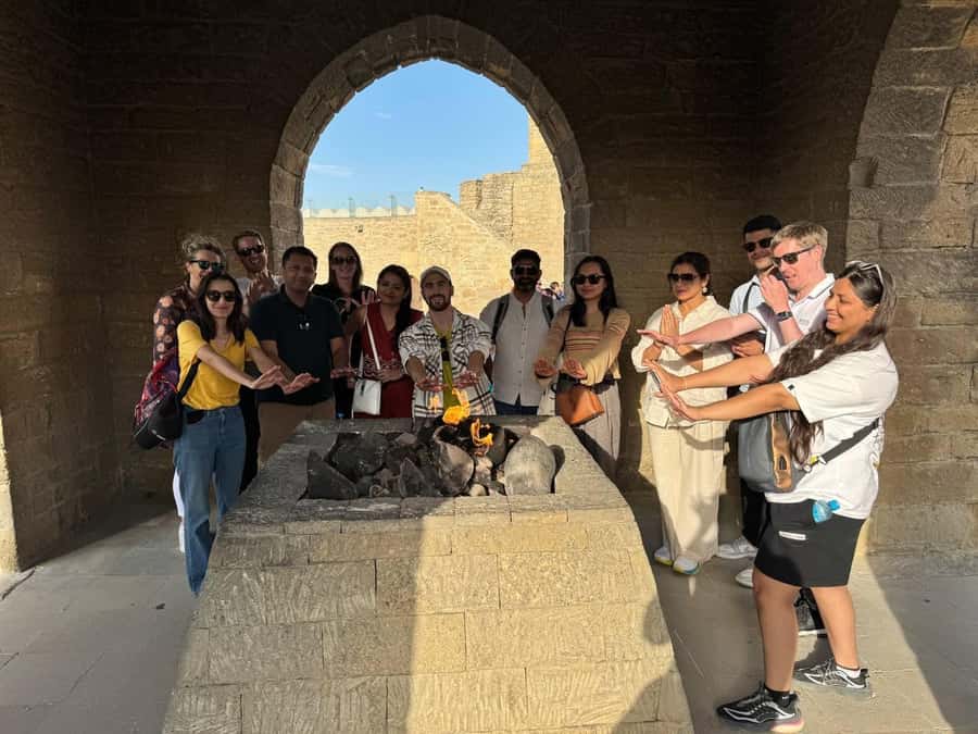 Baku: Gobustan, Mud Volcano, Fire Mount, Temple Lunch Entry - Lunch is useful, but choose your expectations carefully
