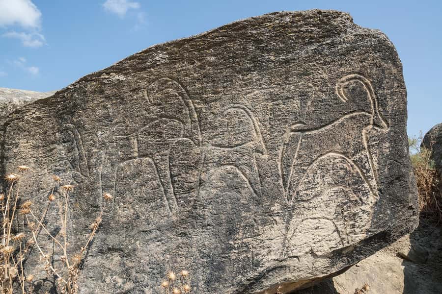 Baku: Gobustan, Mud Volcanoes & Absheron (Group or Private) - Why this day works for first-time visitors to Baku