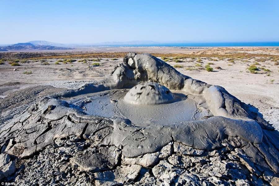 Baku:Gobustan Mud Volcanoes Temple & Entry tickets included - Ateshgah Fire Temple and Azerbaijan’s fire traditions