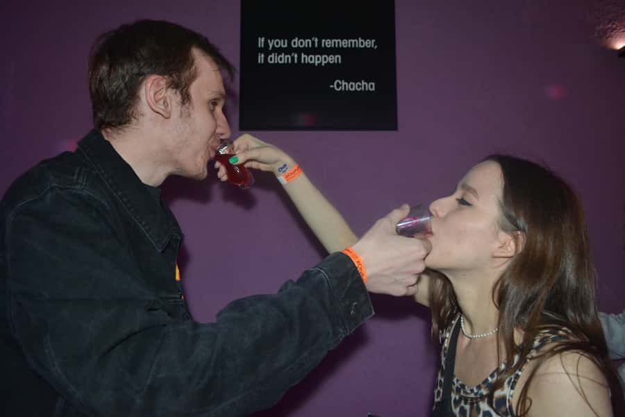 Baku: Guided Bar Crawl with Shots and Nightclub Entry - What the $31 really covers