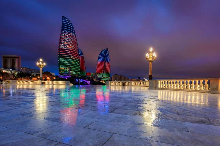 Baku Guided Night Tour - The Alley of Martyrs and Azerbaijan’s national story