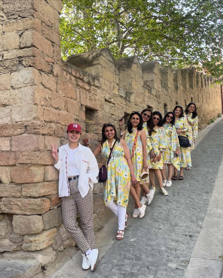 Baku: Historic and Modern Baku Tour ( Day & NIght Tour) - Taking the funicular to Upland Park