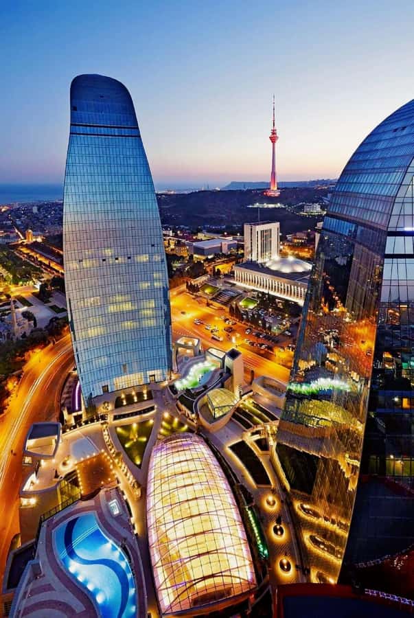 Baku: Light-Up Baku Walking Evening Tour - The 20-minute Caspian boat ride
