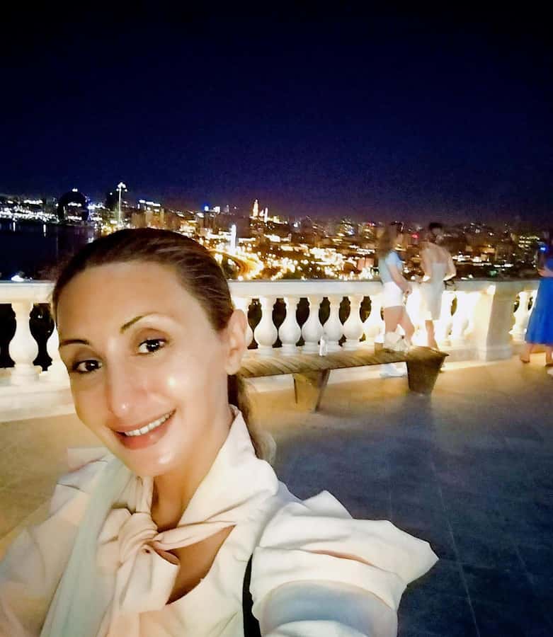 Baku: Light-Up Baku Walking Evening Tour - The guide can shape the evening