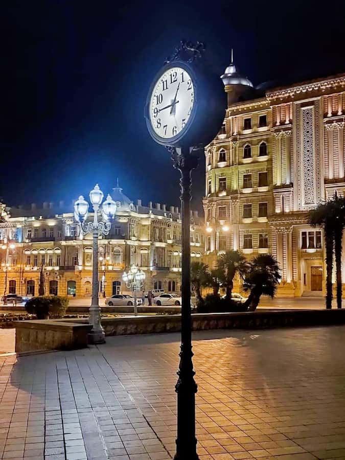 Baku: Light-Up Baku Walking Evening Tour - Seaside Boulevard and Little Venice