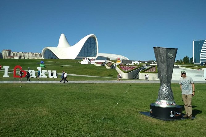 Baku Modern City & Old Town Private Tour - Carpet Museum and Little Venice
