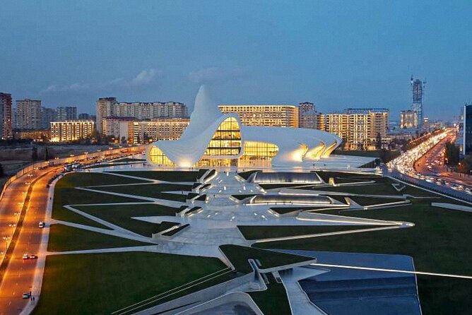 Baku Night City Tour Discover the Magic of Illuminated Landmarks - Why Baku looks better after sunset