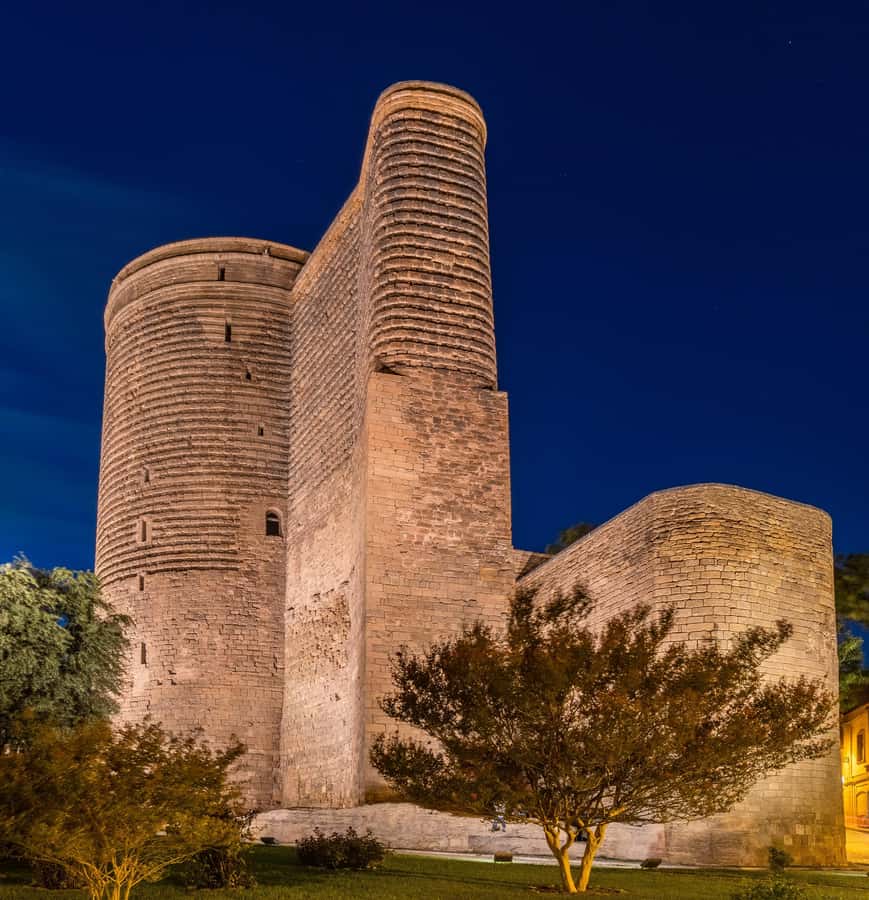 Baku: Old City Guided Walking Tour - Caravanserai, seafaring art, and the final stretch