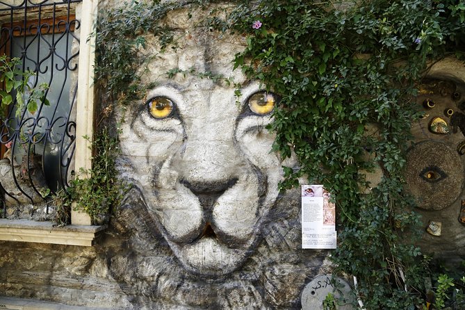 Baku Old City Tour (officially by Old City Tours) - Ismailliya and Ali Shamsi’s creative corner