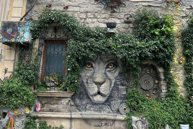 Baku's Ancient Heart - Mosques, art, and the living Old City