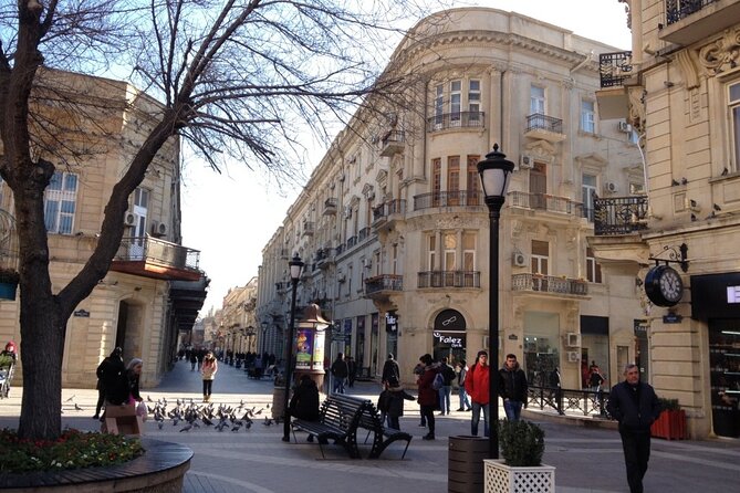 Baku Soviet Architecutre Gudied Walking Tour - Taghiyev’s mansion and the oil-boom story