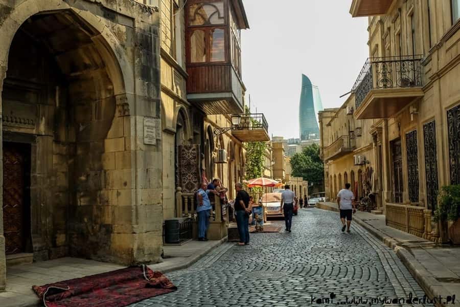 Baku: Stunning Walking Tour of Historical and Modern City - Philarmony Garden and Baku’s oil-boom architecture