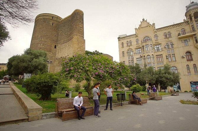 BAKU WALKING tour with the best STREET FOOD and DRINK tasting - Walking back through Baku’s walled Old Town