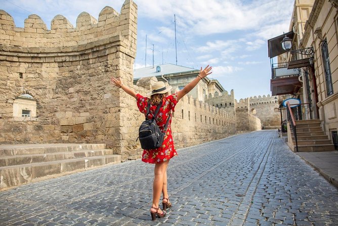 BAKU WALKING tour with the best STREET FOOD and DRINK tasting - A private tour for questions and personal pace