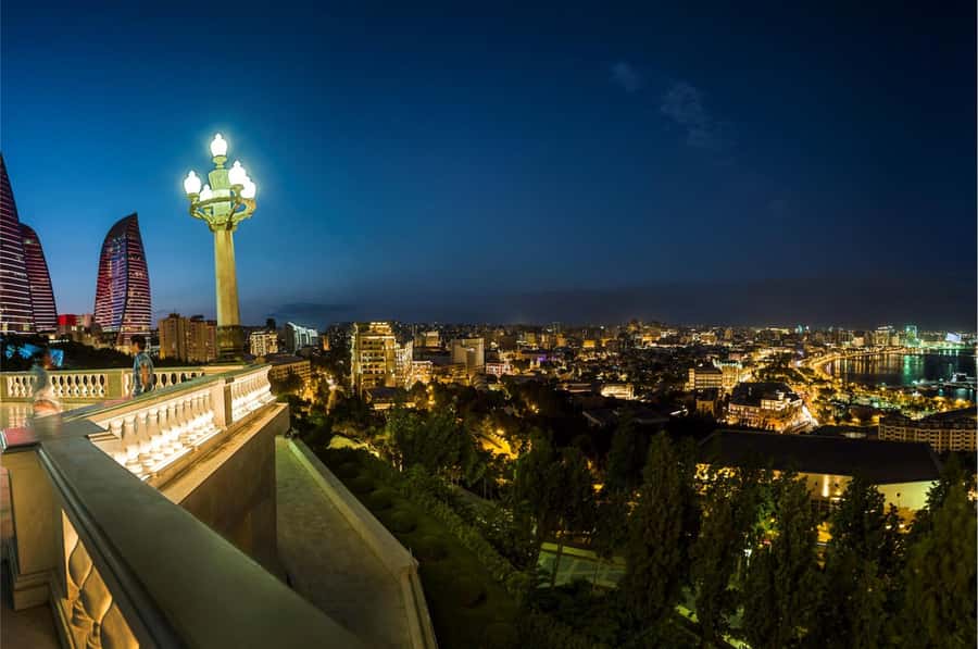 Become a Baku resident in a day - Carpet Museum, Philharmonia Garden, and the city center