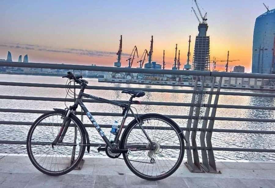 City Highlights Bike Tour - Little Venice and the Caspian waterfront