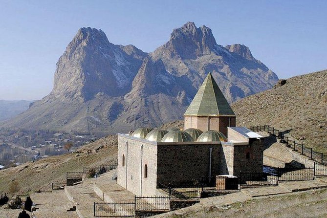 Day Tour from Nakhchivan to Alinja Castle, Ashabi Kahf and Khanegah Tomb - The important mismatch in the description