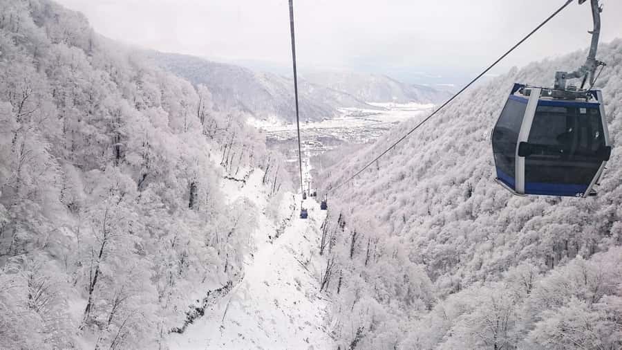 From Baku: Gabala Cable Car, Nohur Lake & Juma Mosque Trip - Nohur Lake, boats, and lunch