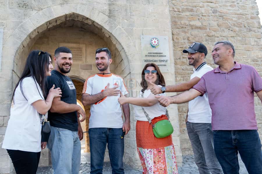 From Bakü: Sightseeing - Ateshgah - Yanardag - Gobustan - Ateshgah Temple and the story of sacred fire