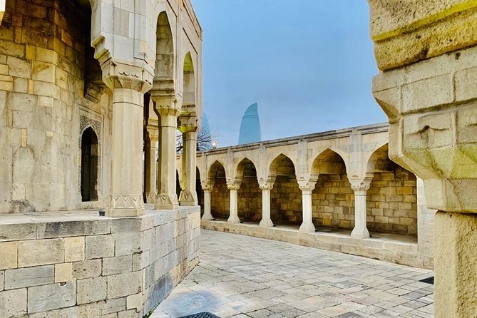 Full day Individual & Historical Baku tour (Private & Group) - Little Venice and the boulevard pause