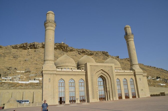 Full Day Sightseeing Tour of the main Attractions around Baku - The first oil well and Bibi-Heybat Mosque