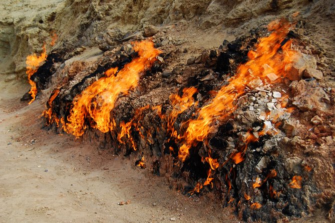 Gobustan & Mud, Fire Temple, Burning Mountain (Group & Private) - Mud volcanoes: strange geology on a rough road