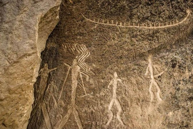 Gobustan & Mud Volcano - Reading the ancient petroglyphs