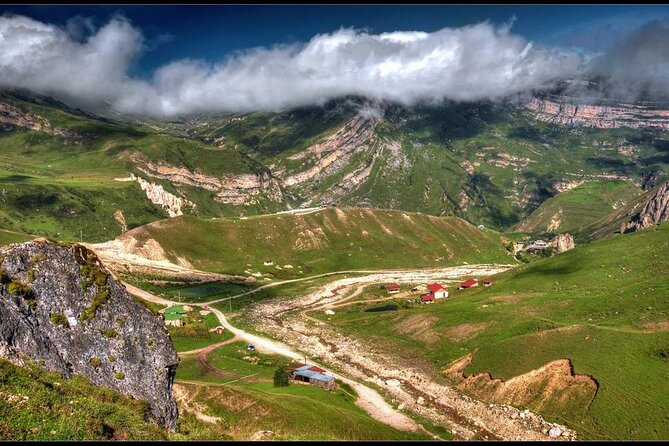 Guba and Khinaliq trip with HOMEMADE lunch (Group or Private) - Red Town brings Azerbaijan’s religious mix into view