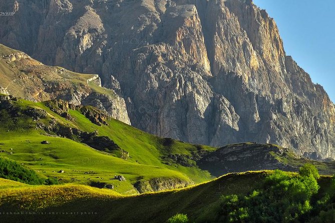 Guba & Khinaliq tour - The mountain road creates much of the drama