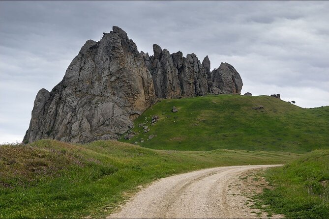 Guba & Khinalug with HOMEMADE lunch (Group or Private) - The road north from Baku and Besh Barmag Mountain