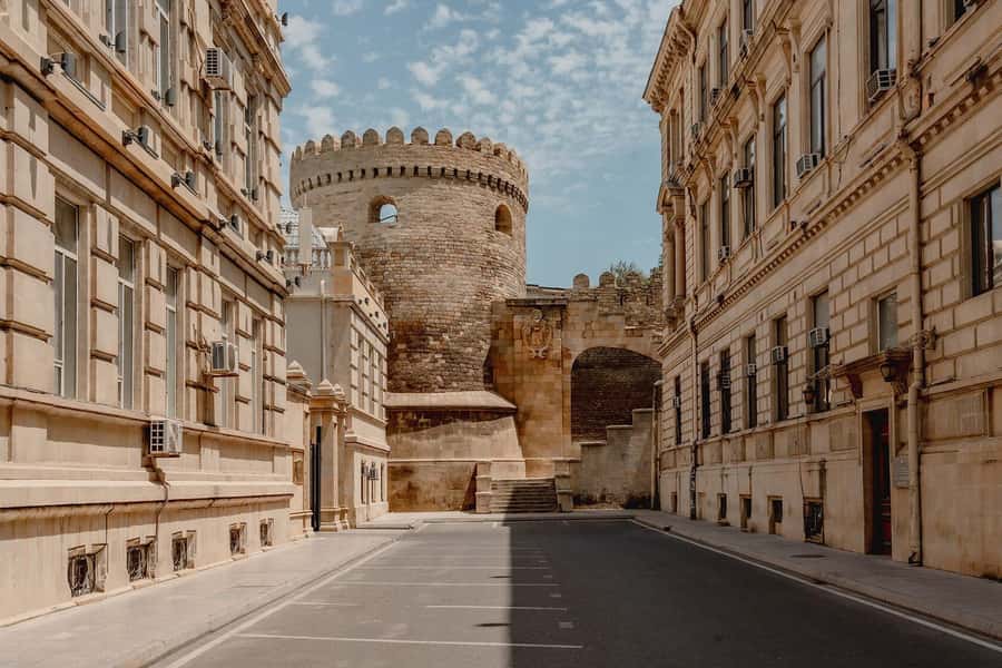 Heartbeat of Baku: Old & Modern City Walk (Group or Private) - Key points at a glance