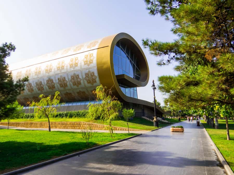 Heartbeat of Baku: Old & Modern City Walk (Group or Private) - What the guides add to the experience