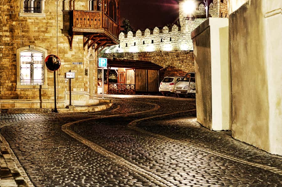 Incredible Baku Nights Panoramic Tour - Weather, clothing, and practical comfort