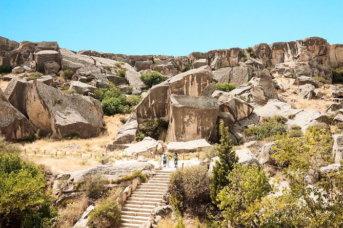 Mud Volcanoes & Gobustan tour (Group & Private) - Who should book this tour