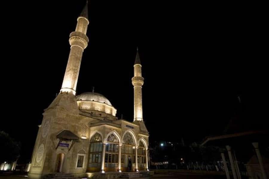 Night Lights of Baku: Guided Tour - Why Baku looks better after dark
