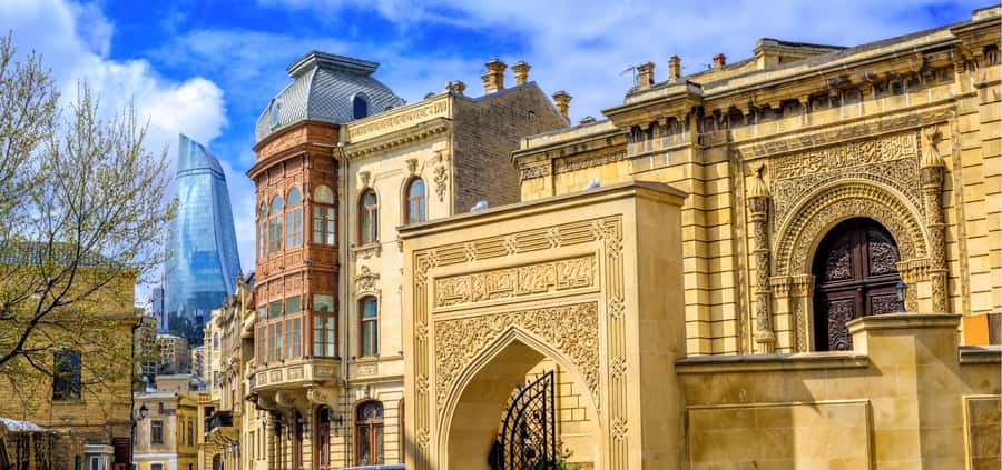Old and Modern Baku City Tour - Icherisheher is the heart of the afternoon
