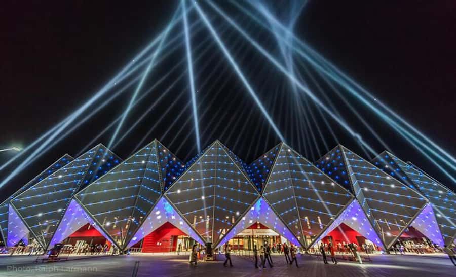 Panoramic Night Baku with Azerbaijan Tour - The Alley of Martyrs adds a solemn pause