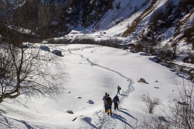 Private Hike through Magic Valley to Laza waterfalls - The 7.5-kilometer climb