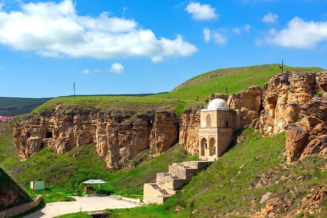 Private Shamakhi - Lahij tour - Why Diri Baba makes a strong opening stop