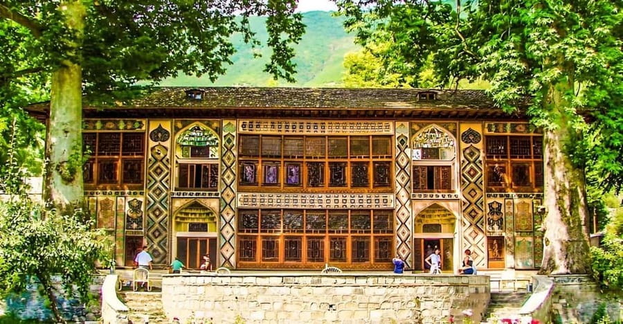Sheki group Tour from Baku with guide - Kish village and the ancient church